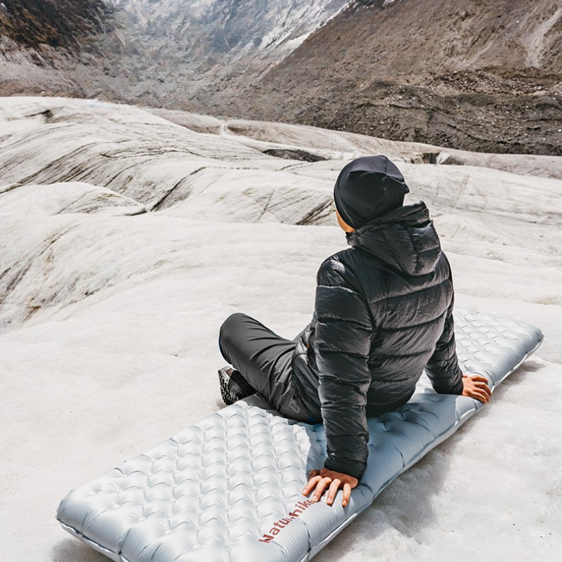 Naturehike ultralehká nafukovací karimatka R8.8 obdelník 570g - stříbrná